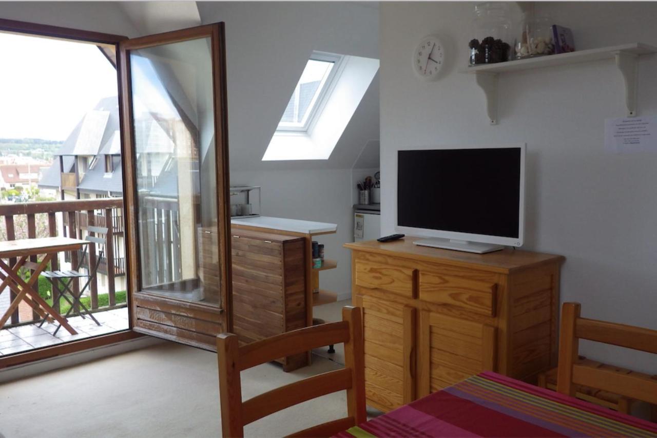 Nice Flat 2 Steps From The Beach Cabourg Exterior foto